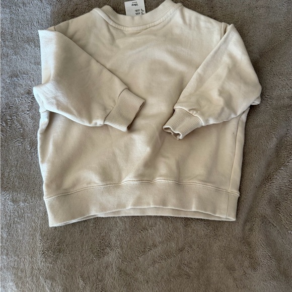 Uniqlo Kids Cream Mickey Mouse Sweatshirt - Picture 2 of 6
